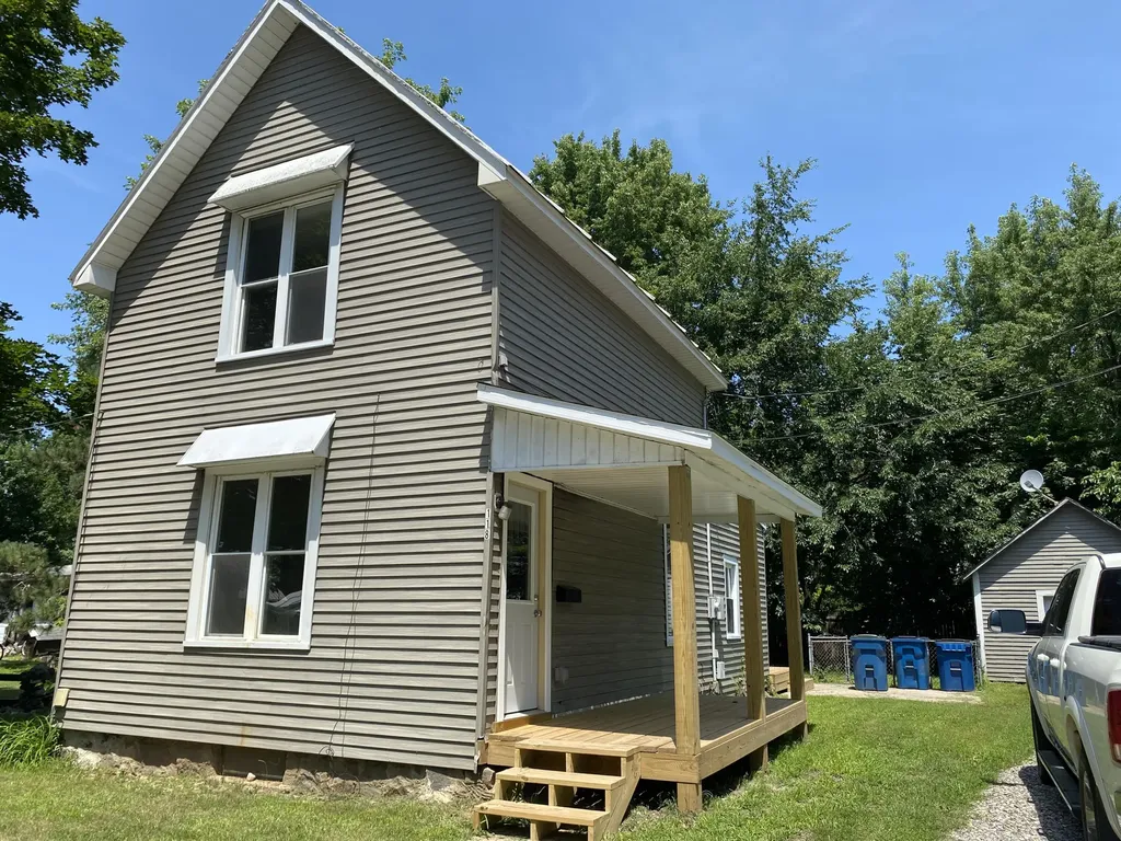 118 Peckham Street Coldwater City MI 49036