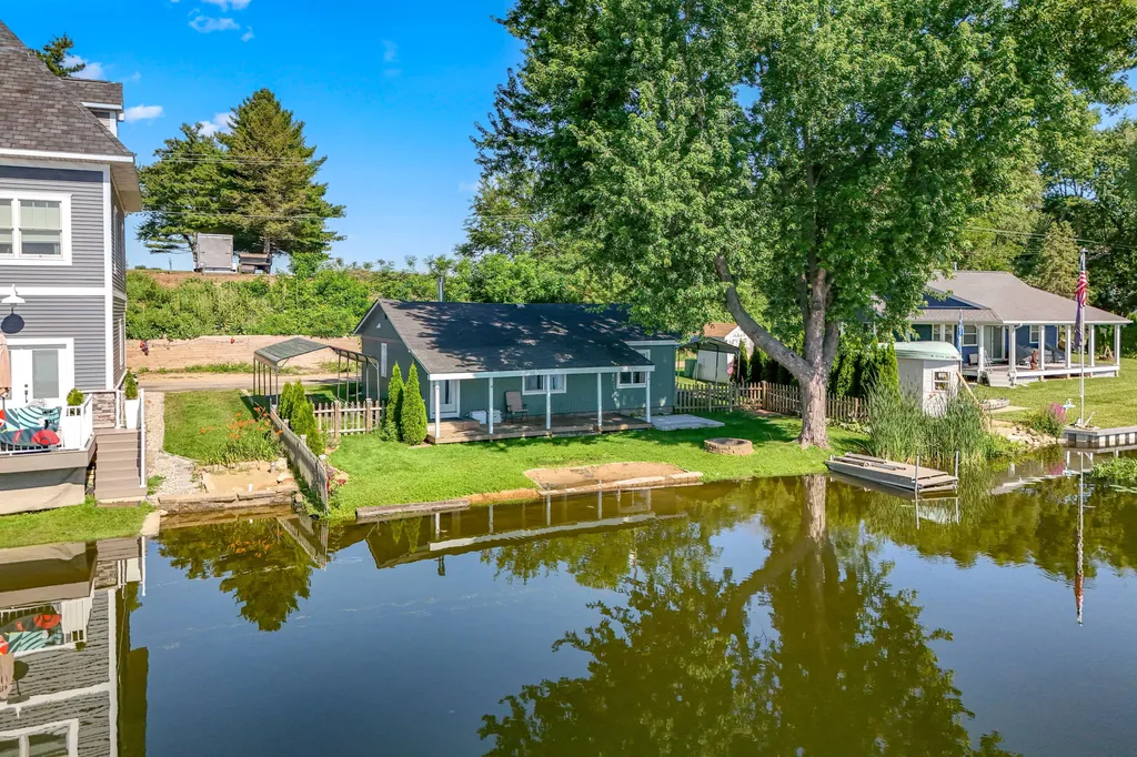 185 Bluegill Lane Coldwater City MI 49036