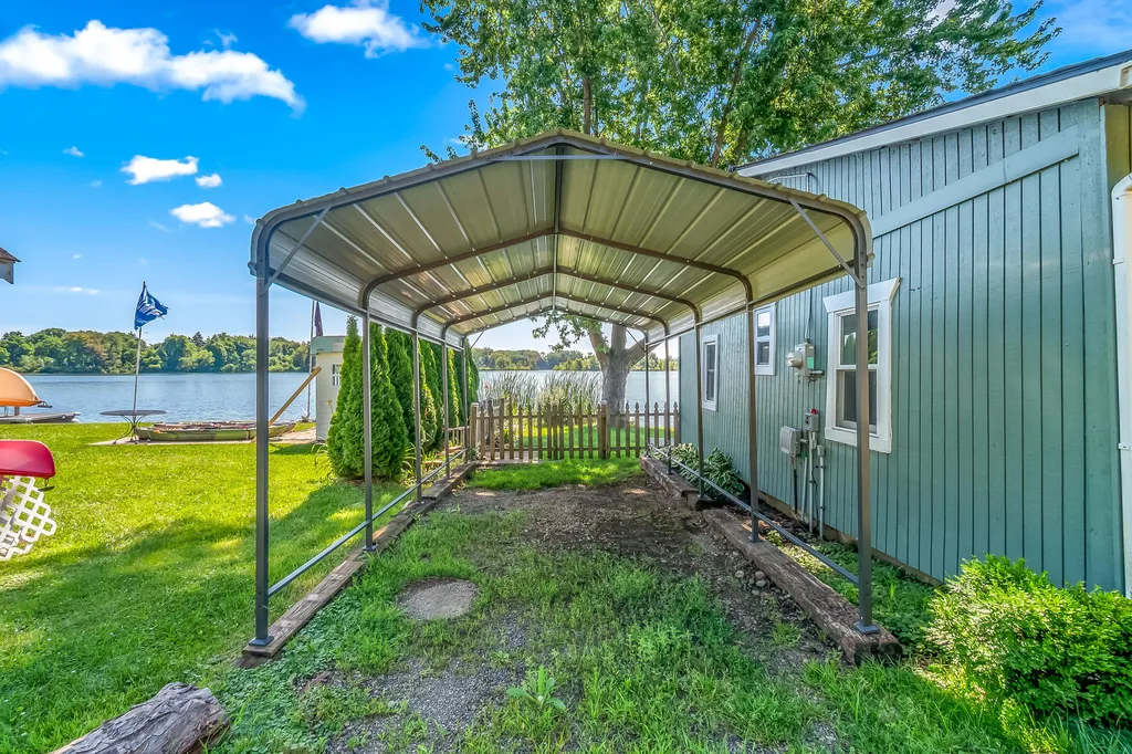 185 Bluegill Lane Coldwater City MI 49036