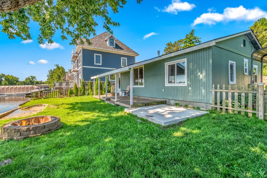 185 Bluegill Lane Coldwater City MI 49036