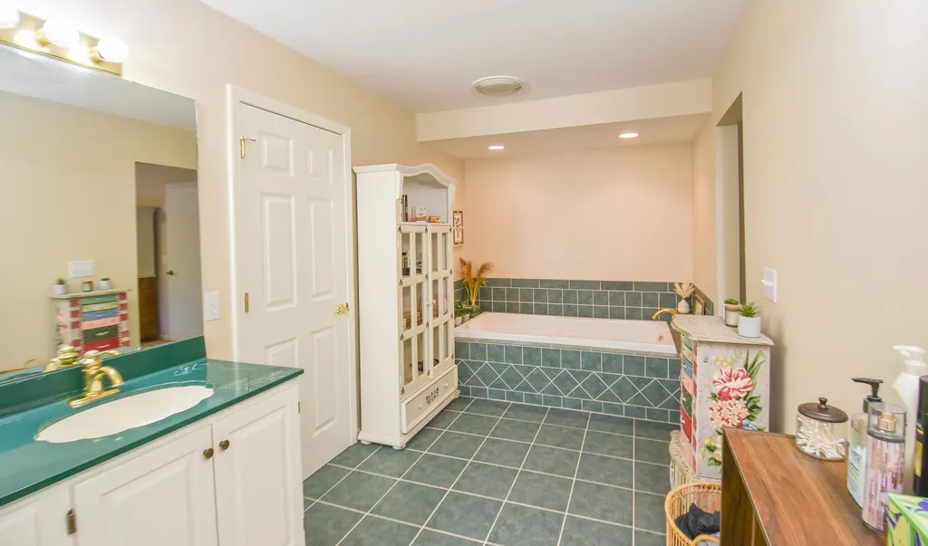 214 Narrows Road Coldwater City MI 49036