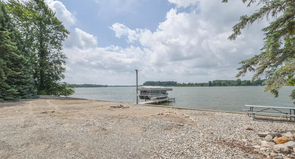 214 Narrows Road Coldwater City MI 49036