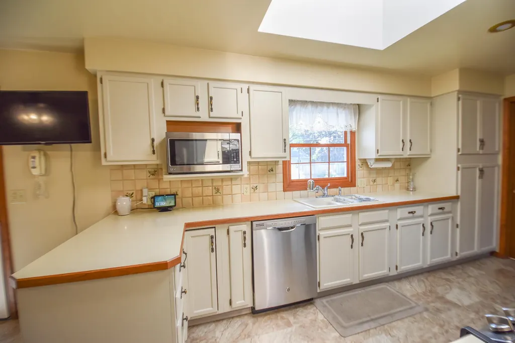 210 Maplecrest Street Sturgis City MI 49091