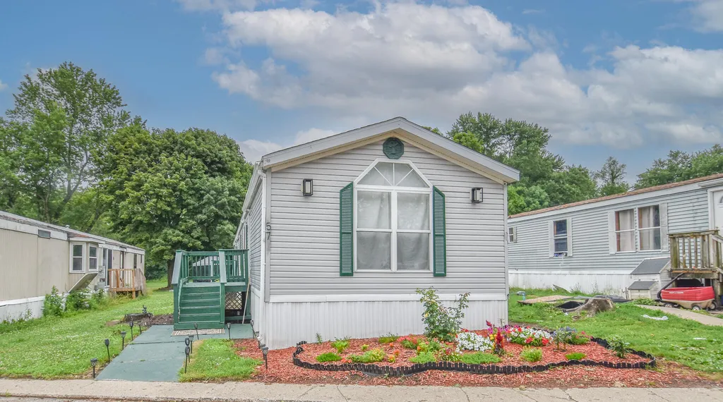 2856 W Carleton Road Hillsdale City MI 49242