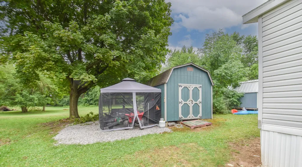 2856 W Carleton Road Hillsdale City MI 49242