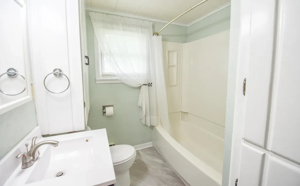 11 E Liberty Street Quincy Village MI 49082