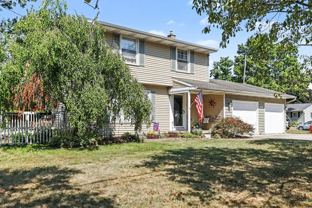 606 S Lincoln Street Charlotte City MI 48813