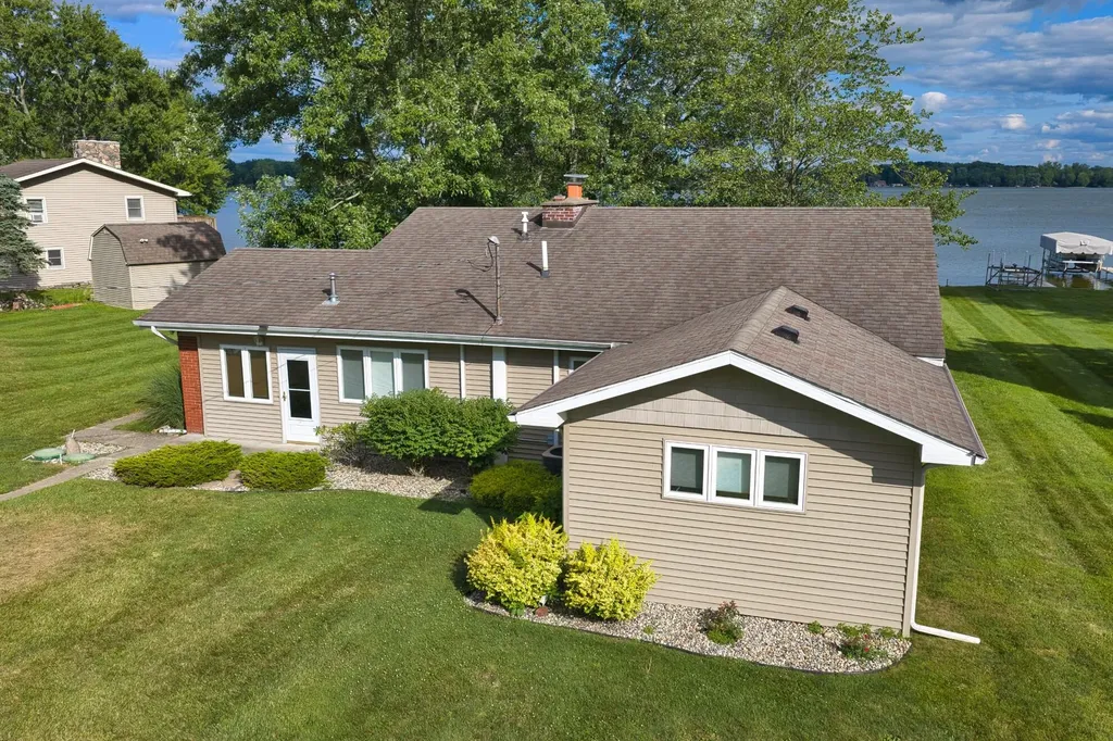 201 Lakeside Drive Quincy Township MI 49082