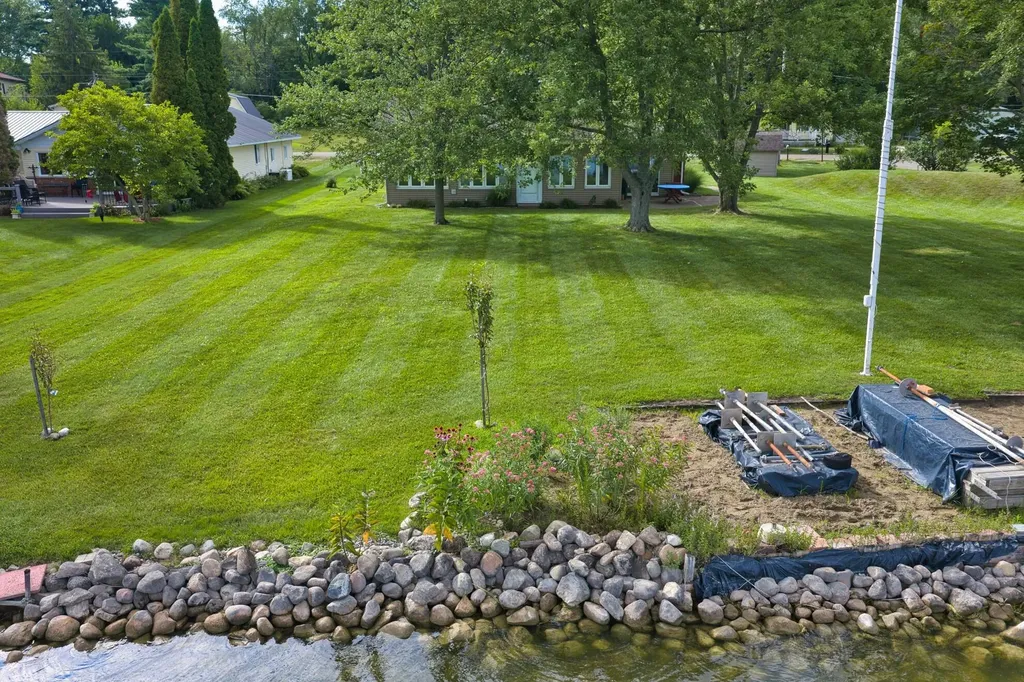 201 Lakeside Drive Quincy Township MI 49082