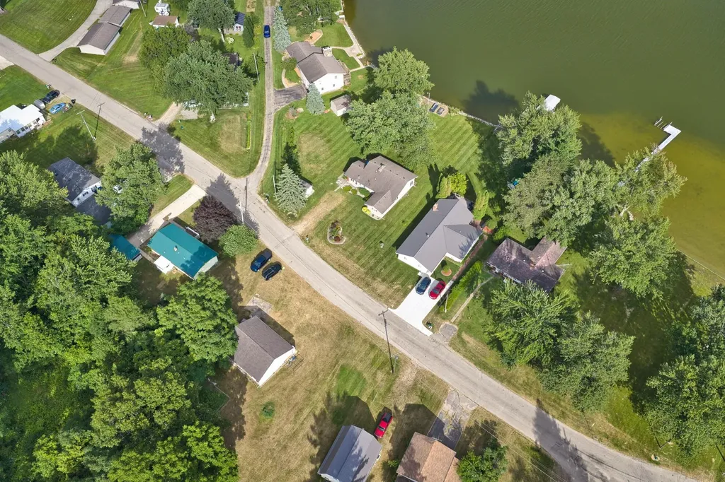 201 Lakeside Drive Quincy Township MI 49082