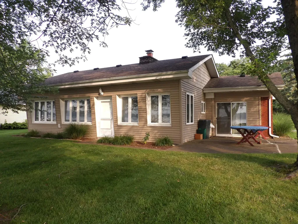 201 Lakeside Drive Quincy Township MI 49082