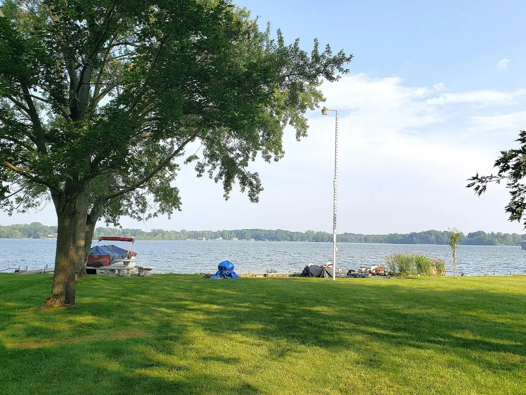 201 Lakeside Drive Quincy Township MI 49082