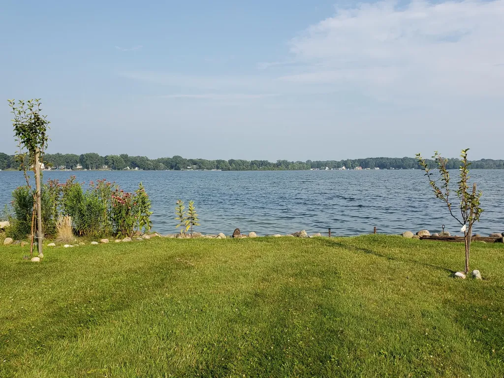 201 Lakeside Drive Quincy Township MI 49082