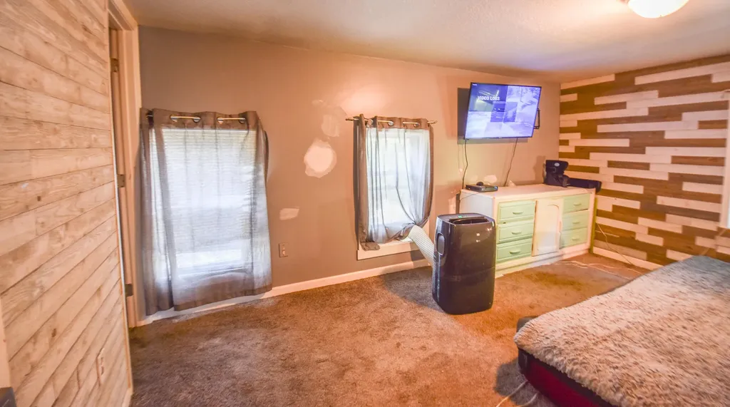 135 S Manning Street Hillsdale City MI 49242