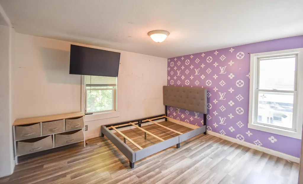 135 S Manning Street Hillsdale City MI 49242