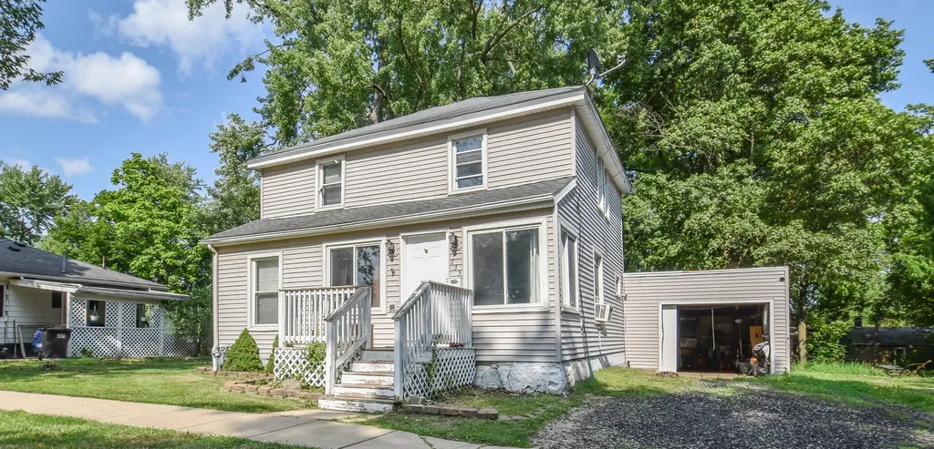 135 S Manning Street Hillsdale City MI 49242