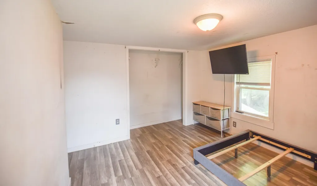 135 S Manning Street Hillsdale City MI 49242