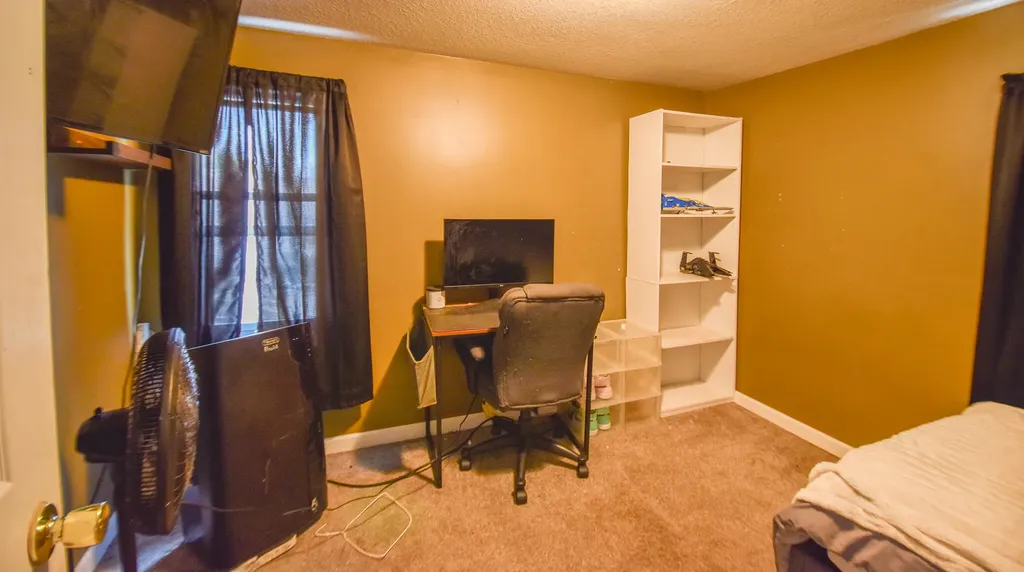 135 S Manning Street Hillsdale City MI 49242