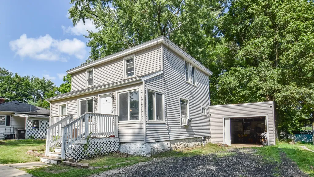 135 S Manning Street Hillsdale City MI 49242