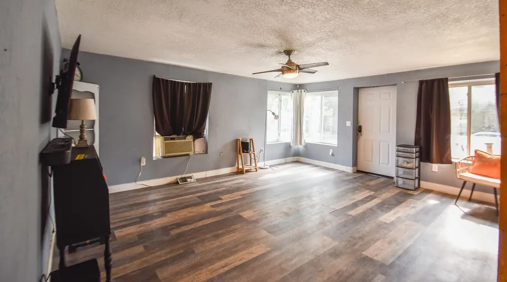 135 S Manning Street Hillsdale City MI 49242