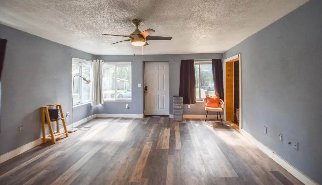 135 S Manning Street Hillsdale City MI 49242