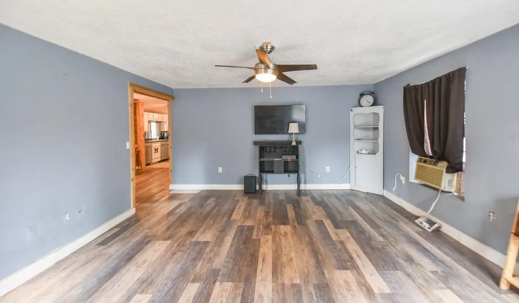 135 S Manning Street Hillsdale City MI 49242