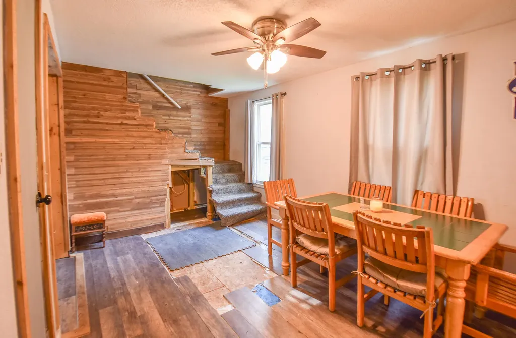135 S Manning Street Hillsdale City MI 49242