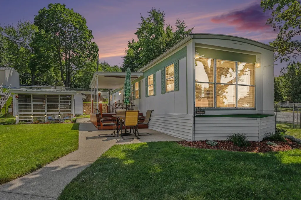 288 Paradise Island Drive Coldwater City MI 49036