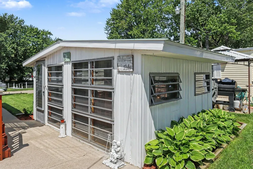 288 Paradise Island Drive Coldwater City MI 49036