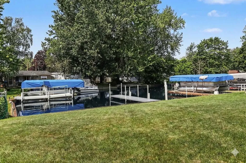 288 Paradise Island Drive Coldwater City MI 49036