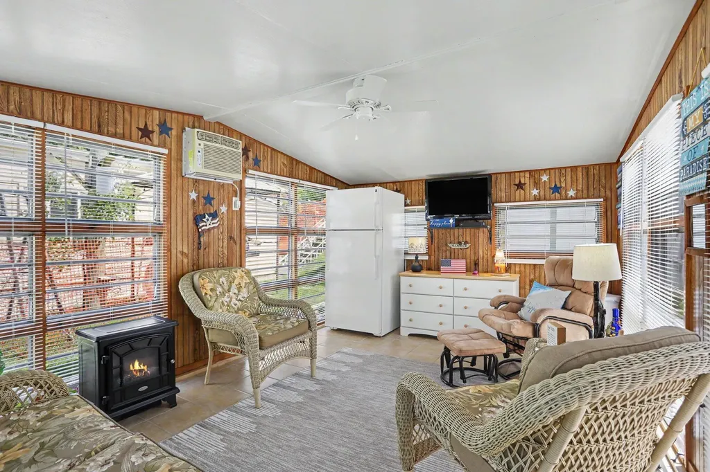 288 Paradise Island Drive Coldwater City MI 49036