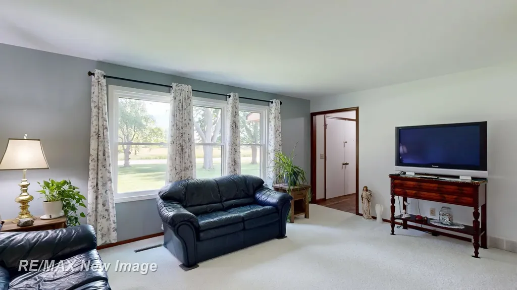 6180 W Freeland Road Frankenlust Township MI 48623