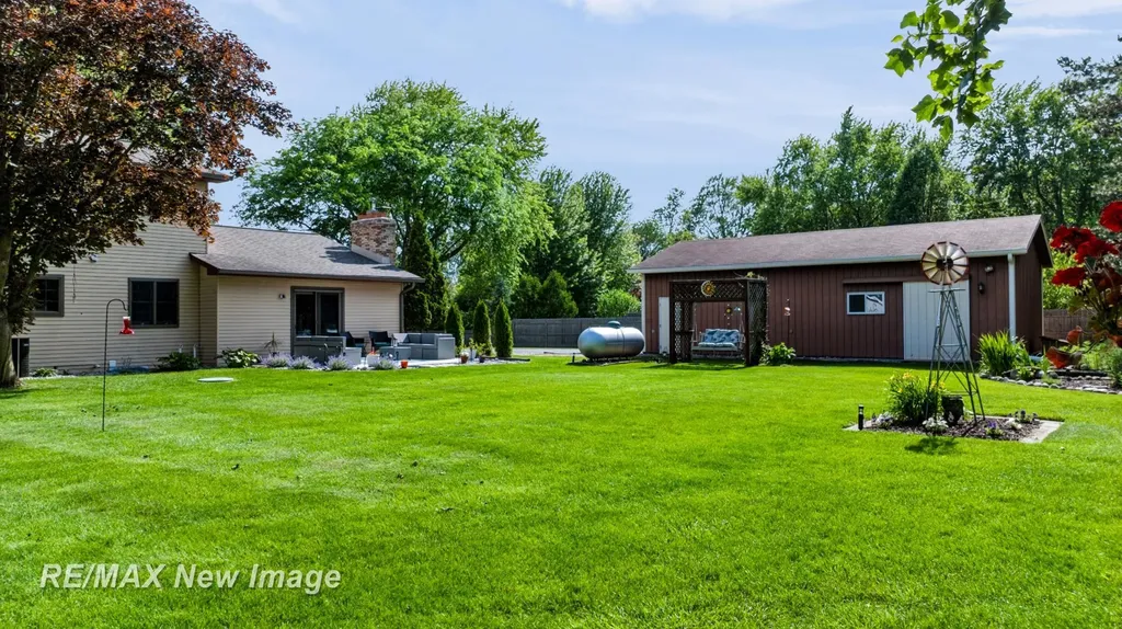 6180 W Freeland Road Frankenlust Township MI 48623