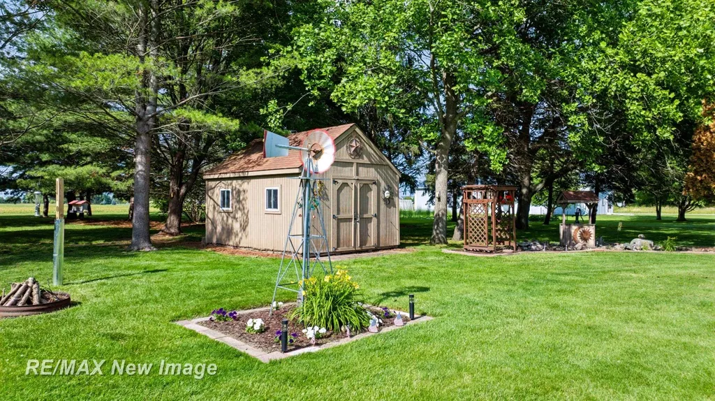 6180 W Freeland Road Frankenlust Township MI 48623