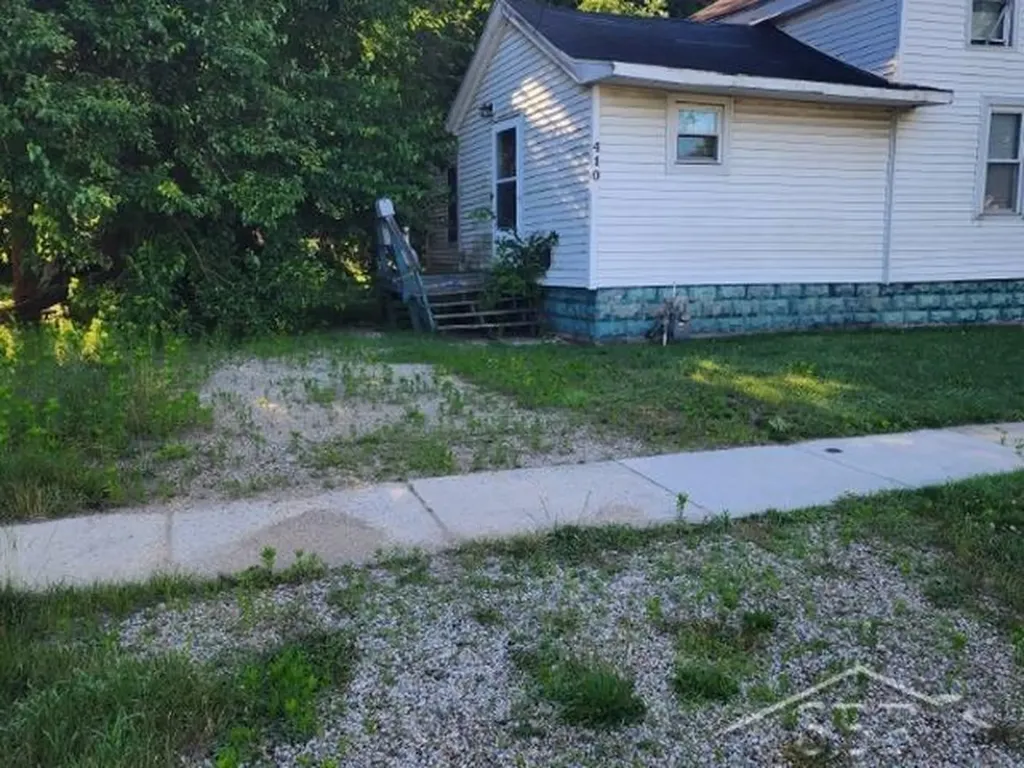410 5th Street Three Rivers City MI 49093