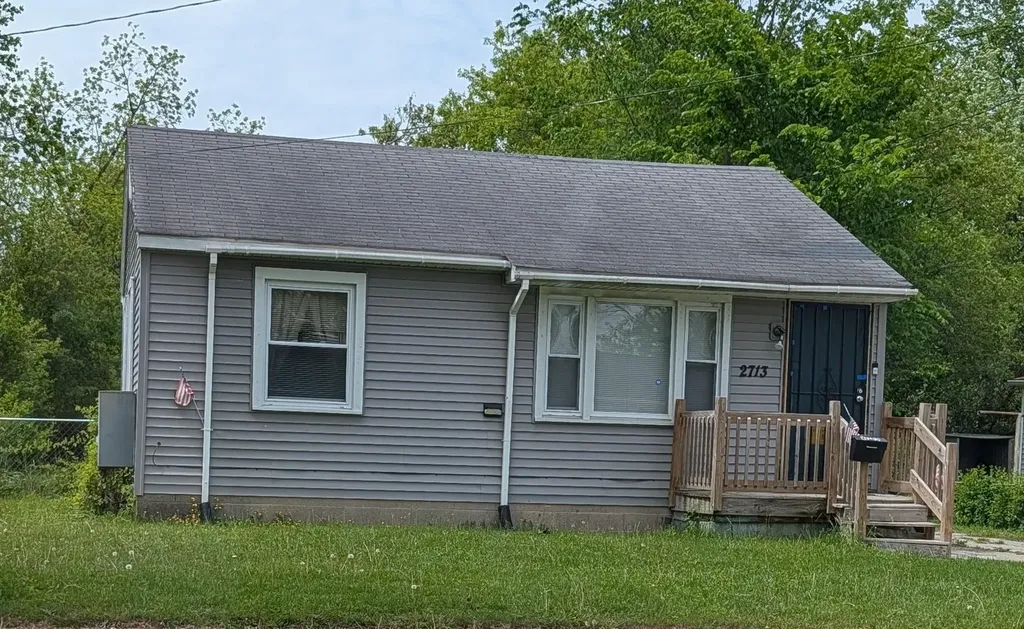 2713 Beechwood Avenue Saginaw City MI 48601