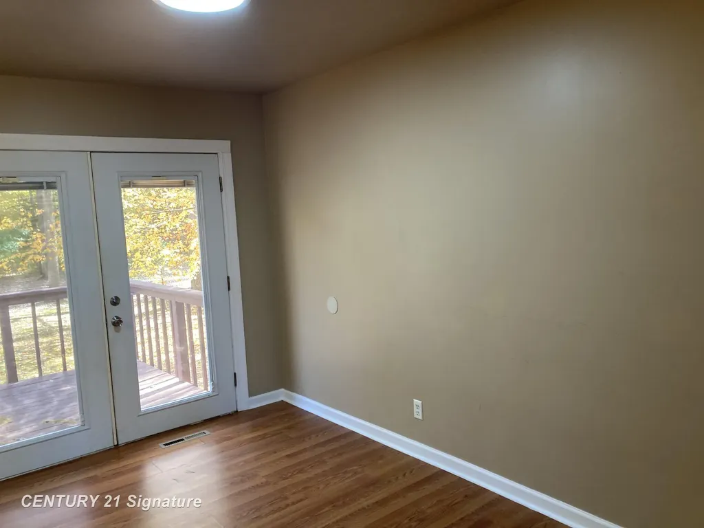 1306 Glen Road Midland City MI 48640