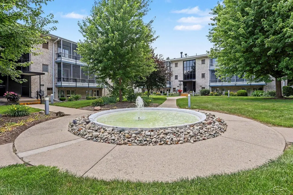 5935 W Michigan Avenue Saginaw Charter Township MI 48638