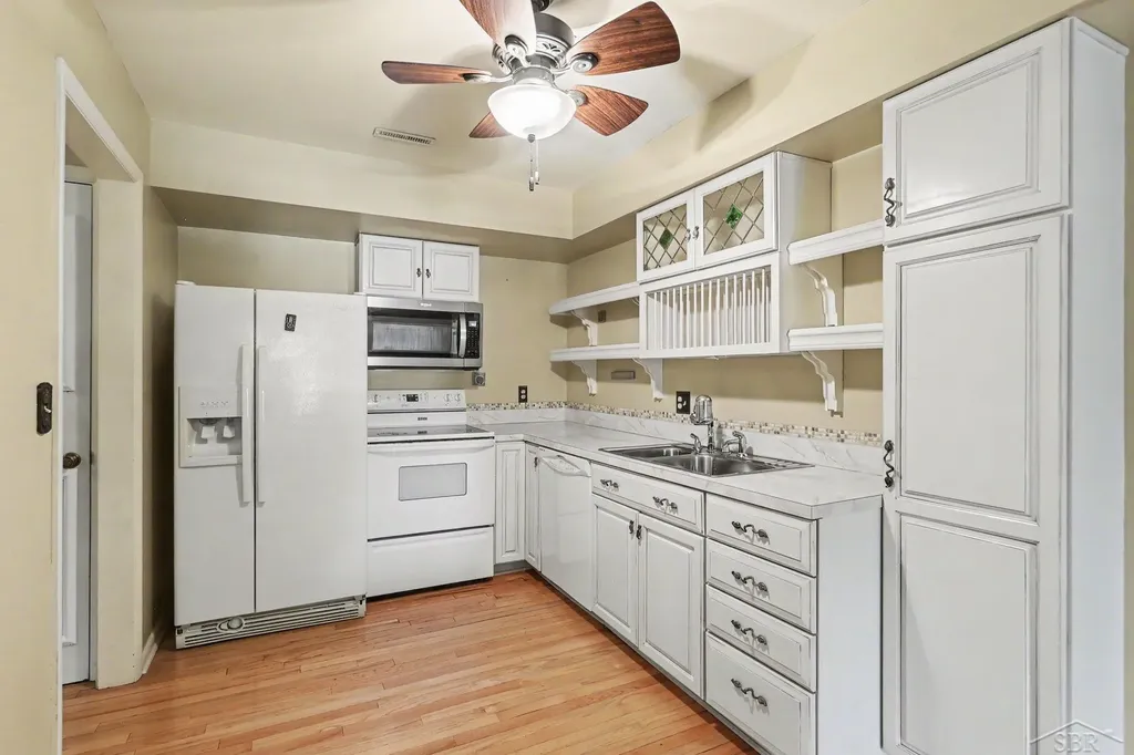 5935 W Michigan Avenue Saginaw Charter Township MI 48638
