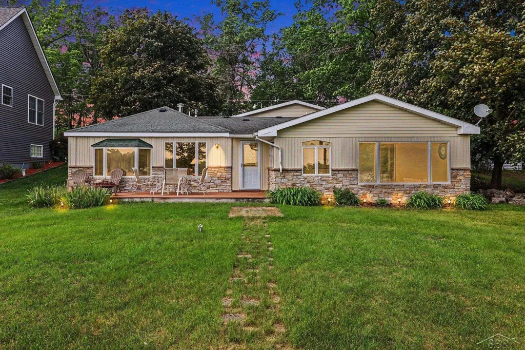 2298 La Plante Road Mills Township MI 48756