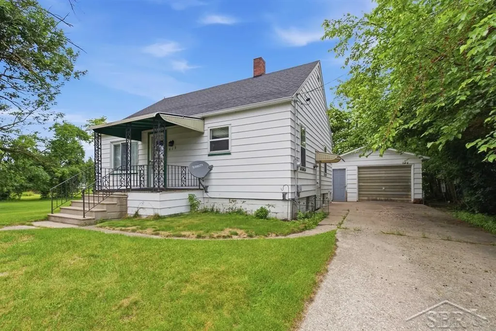 419 S Warren Street Pinconning City MI 48650