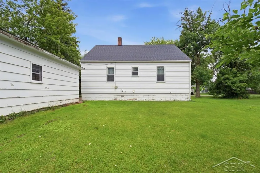 419 S Warren Street Pinconning City MI 48650