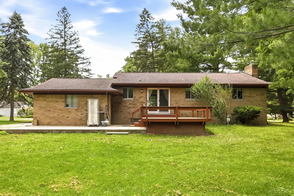 335 Walnut Street Mt. Morris City MI 48458