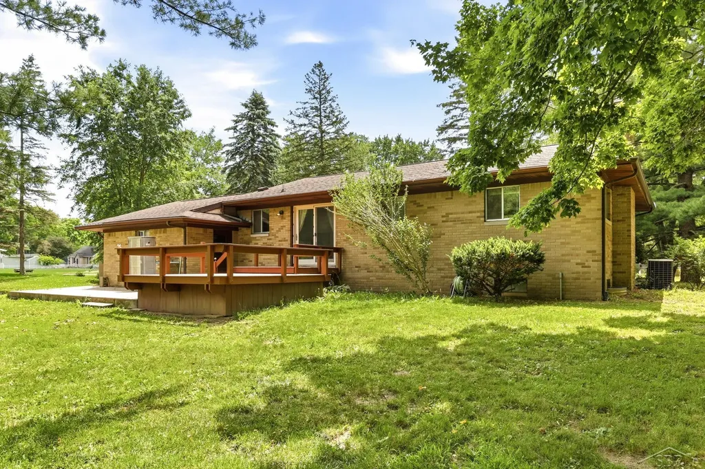 335 Walnut Street Mt. Morris City MI 48458