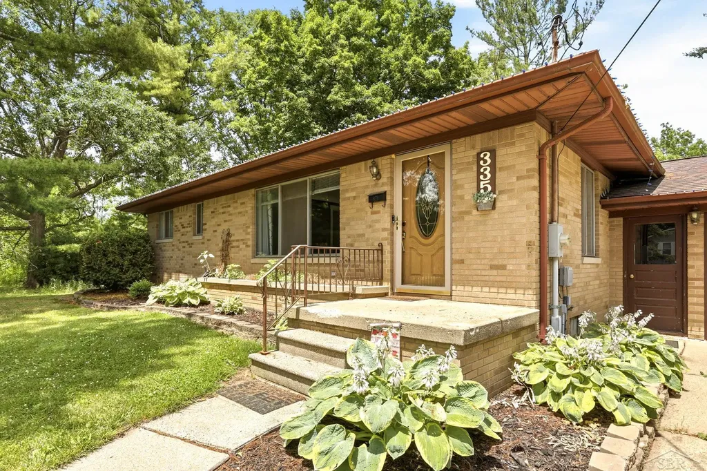 335 Walnut Street Mt. Morris City MI 48458