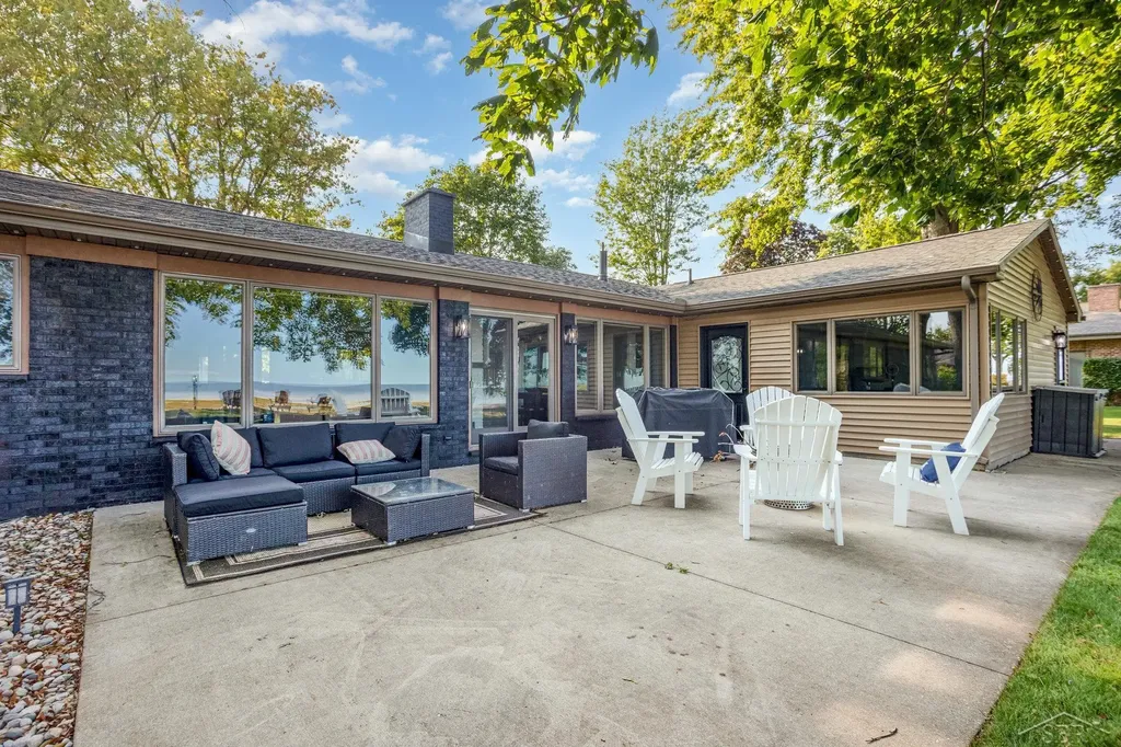 44 N Linwood Beach Road Fraser Township MI 48634