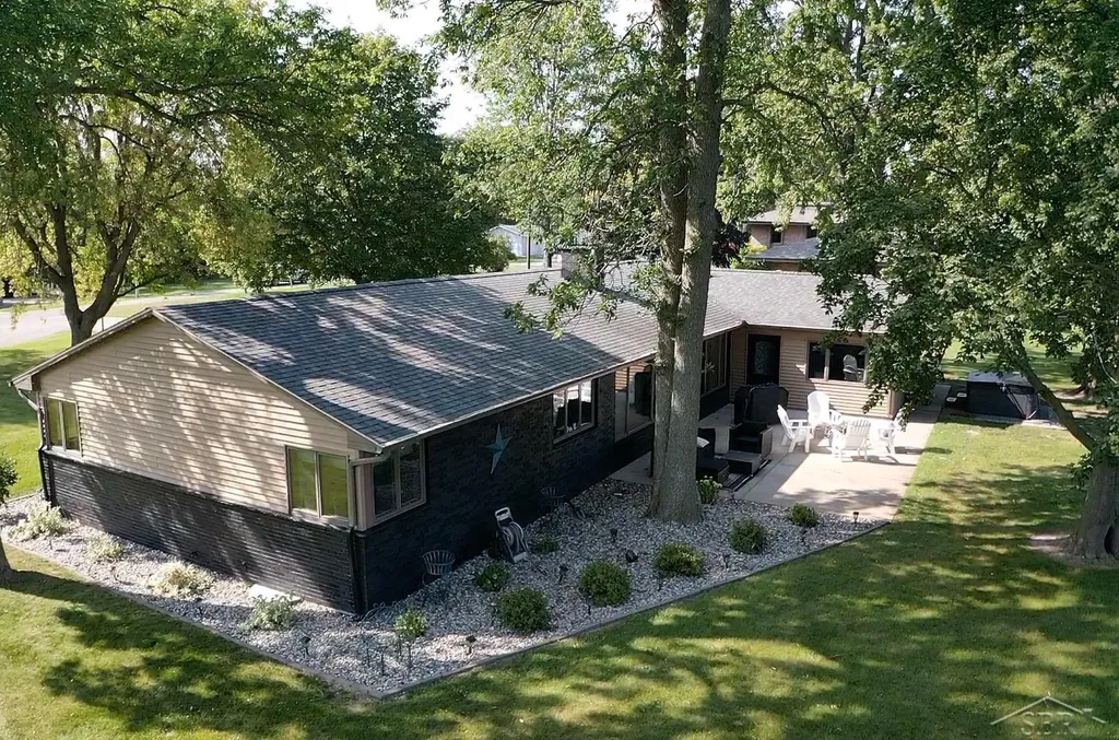 44 N Linwood Beach Road Fraser Township MI 48634