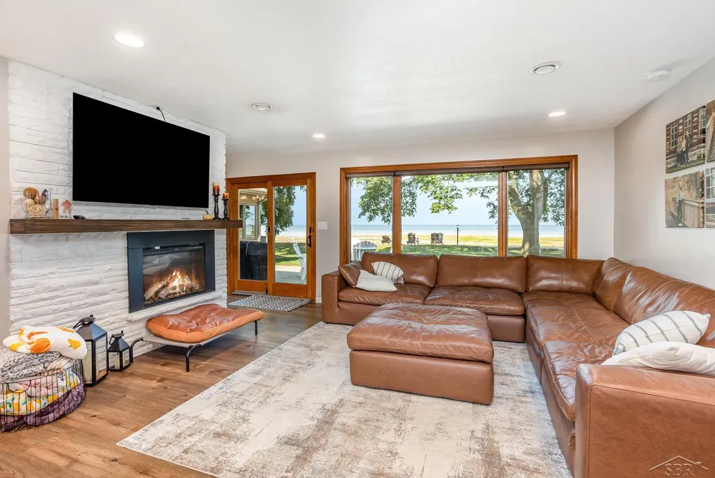 44 N Linwood Beach Road Fraser Township MI 48634