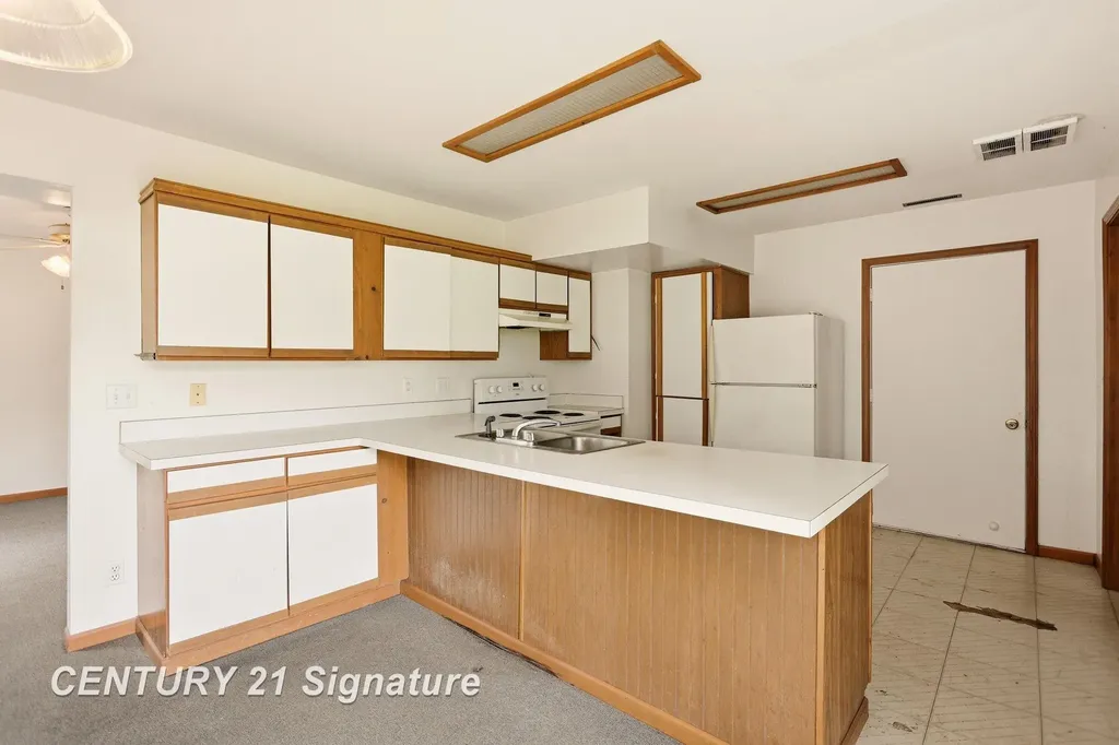 6124 Normandy Drive Saginaw Charter Township MI 48638
