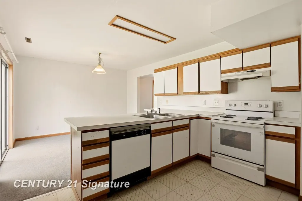 6124 Normandy Drive Saginaw Charter Township MI 48638